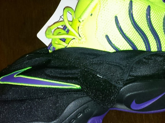 Nike Air Zoom Flight The Glove Black Purple Neon