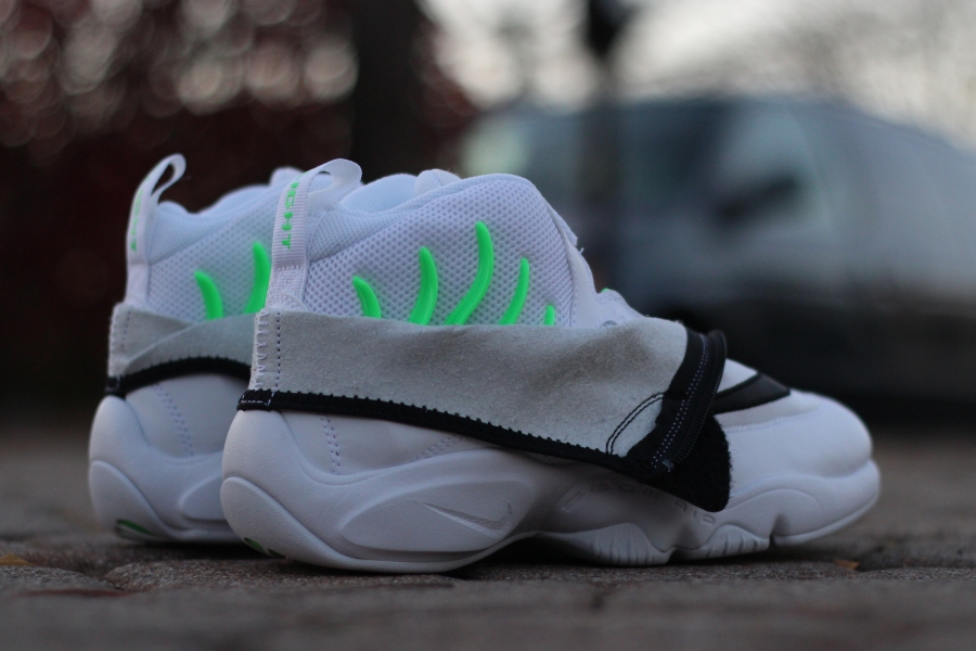 Nike Air Zoom Flight The Glove White Poison Green 02