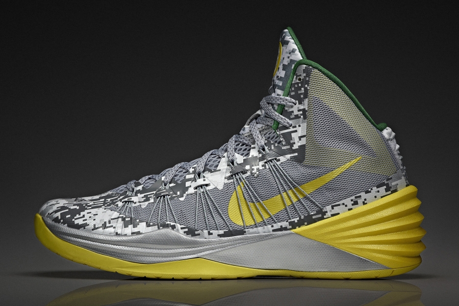 Nike Hyperdunk 2013 Oregon Ducks Digi Camo 01