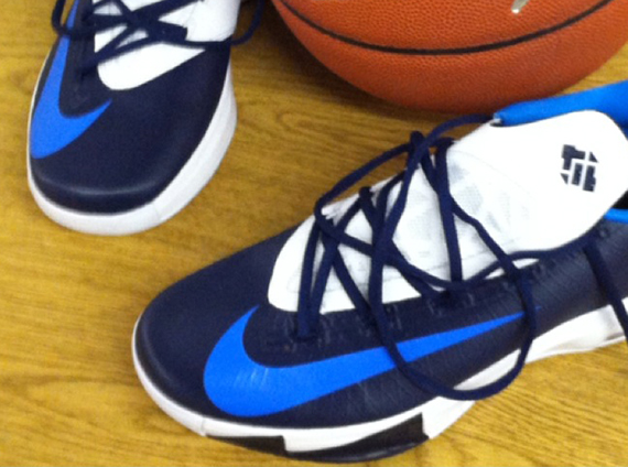 Nike KD 6 Villanova PE