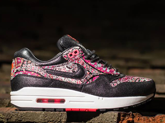 Nike Liberty Bourton 5