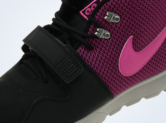 Nike Trainerendor - Black - Pink Flash - Raspberry Red