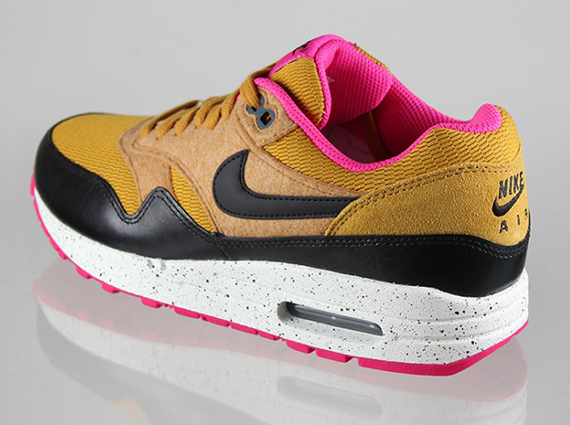 Nike WMNS Air Max 1 - Gold Suede - Black - Pink