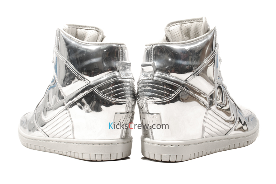 Nike Wmns Dunk Sky High Liquid Metal Pack 07
