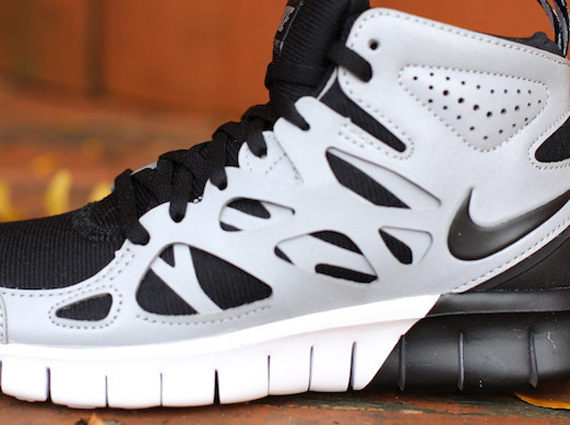 Nike WMNS Free Run 2 Sneakerboot – Black – Metallic Silver – White