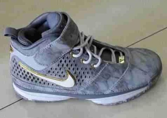 Nike Kobe 2 Retro