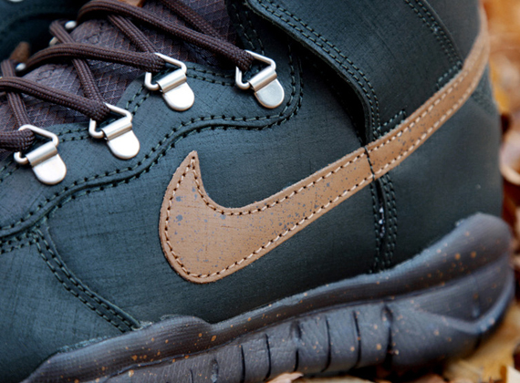 Poler x Nike Dunk High OMS - Black Spruce - Classic Brown