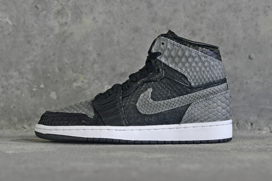 Shadow Air Jordan 1 Python 1