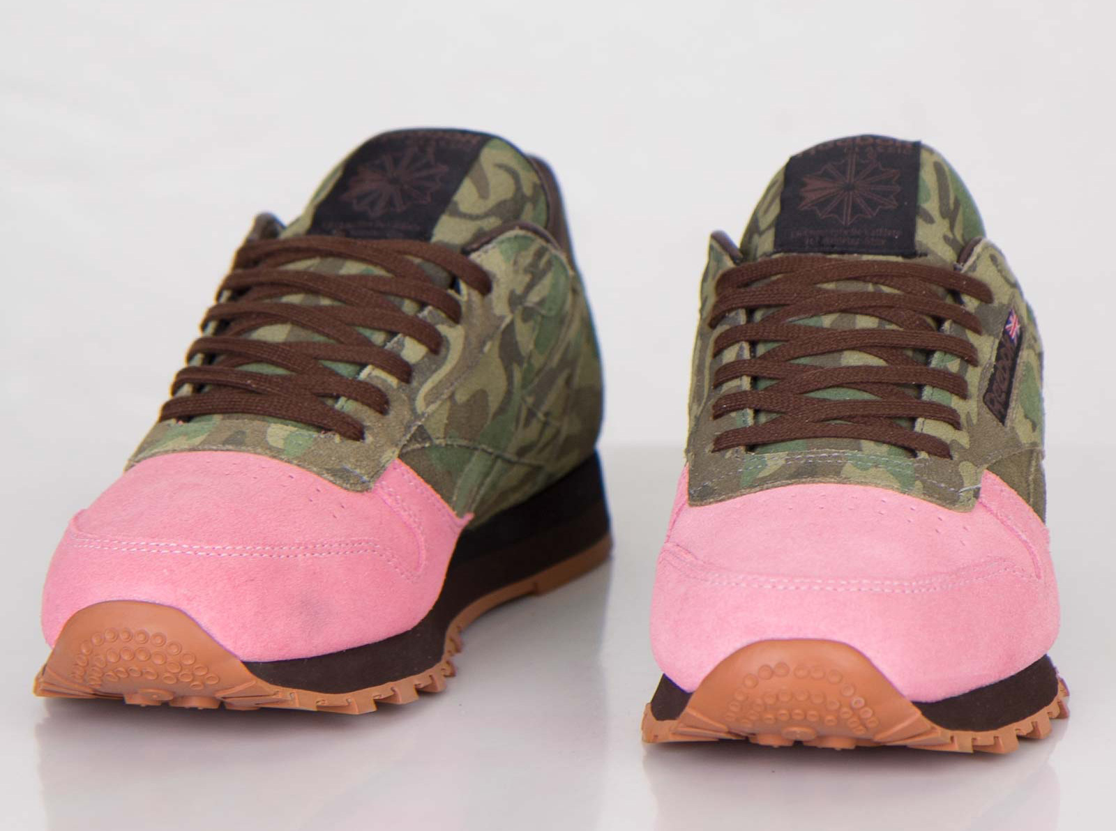 Shoe Gallery Reebok Classic Leather Flamingoes At War Rd 01