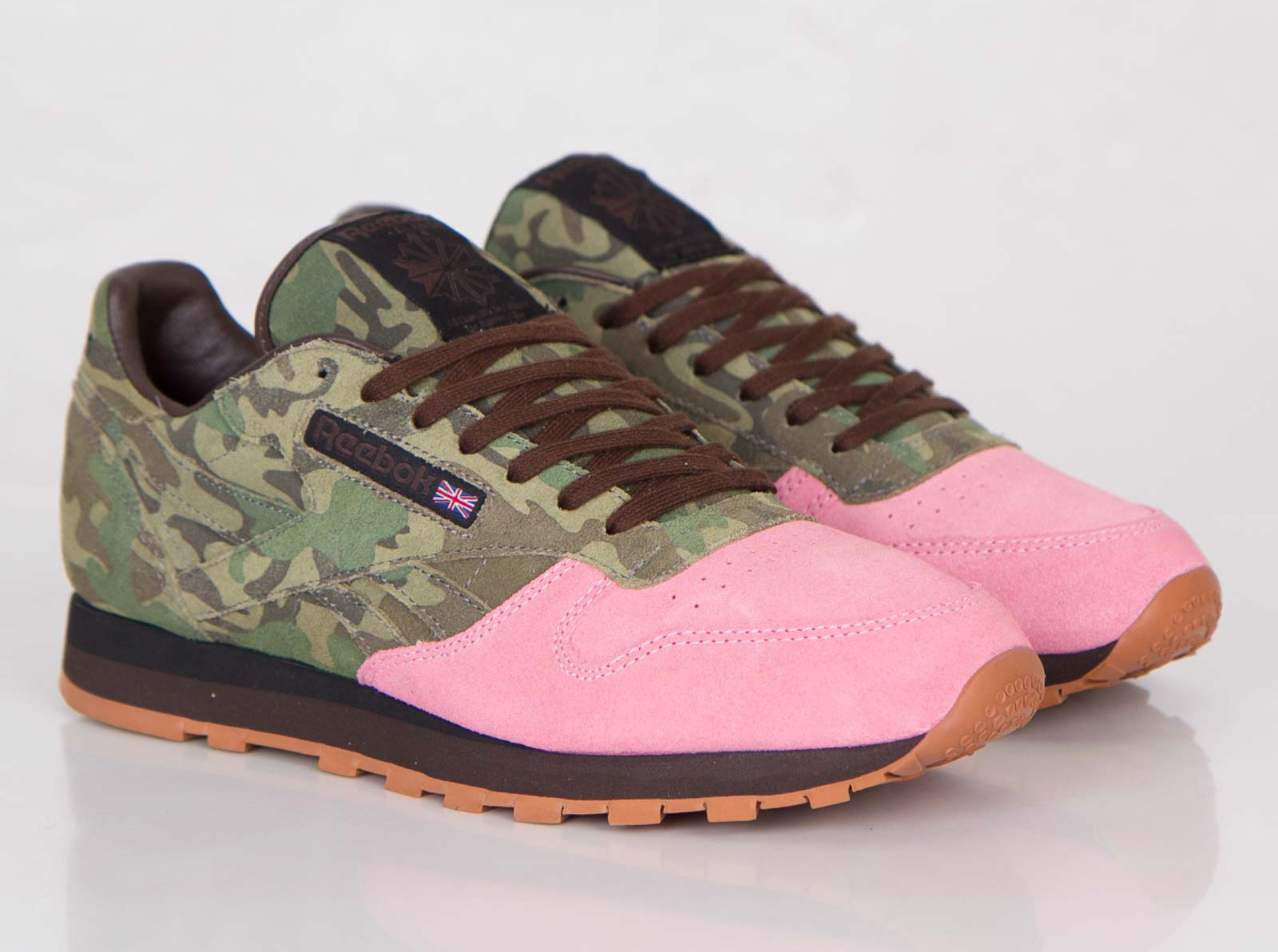 Shoe Gallery Reebok Classic Leather Flamingoes At War Rd 08