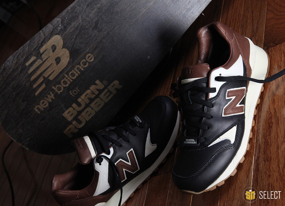 Sn Select Burn Rubber X New Balance 577 17