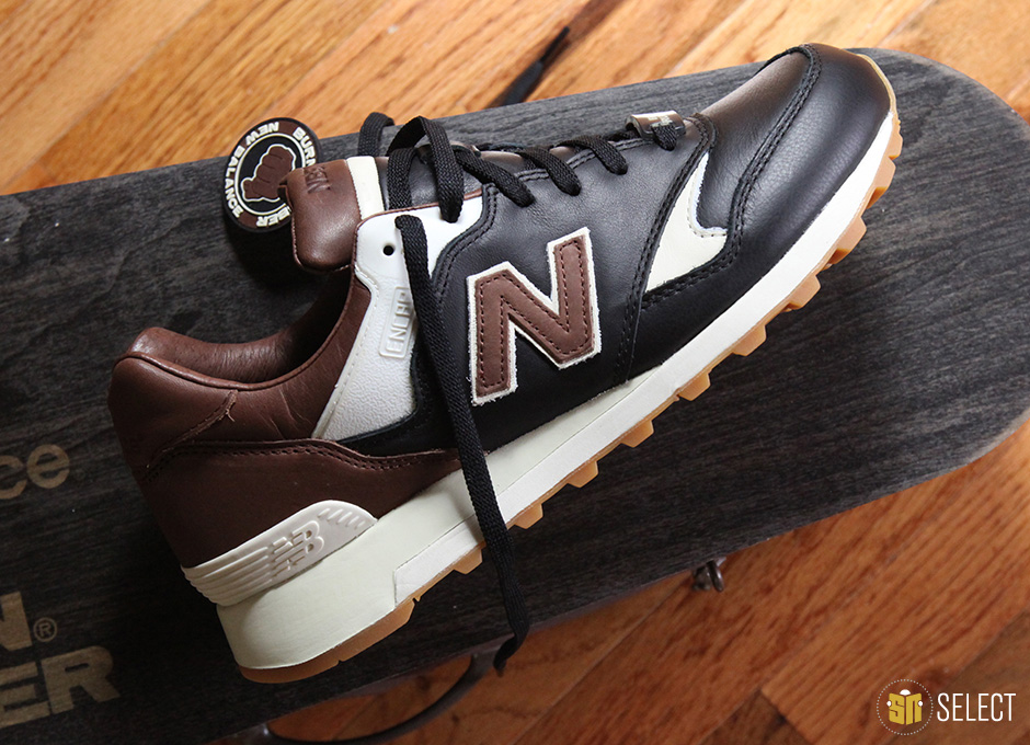 Sn Select Burn Rubber X New Balance 577 7