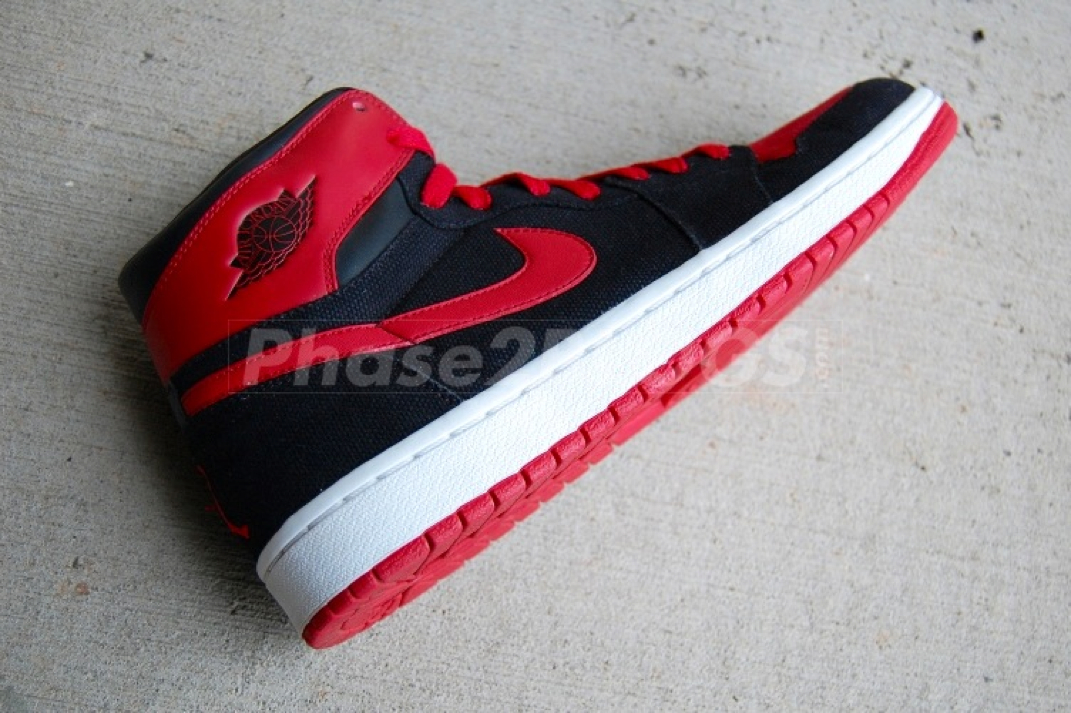 Air Jordan 1 High "Bred" - Leather/Canvas Sample