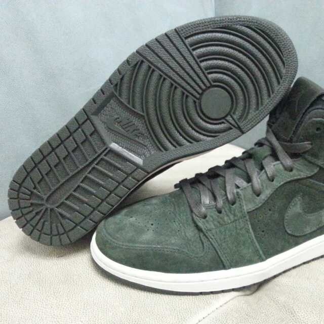 Air Jordan 1 Mid City Trek 03