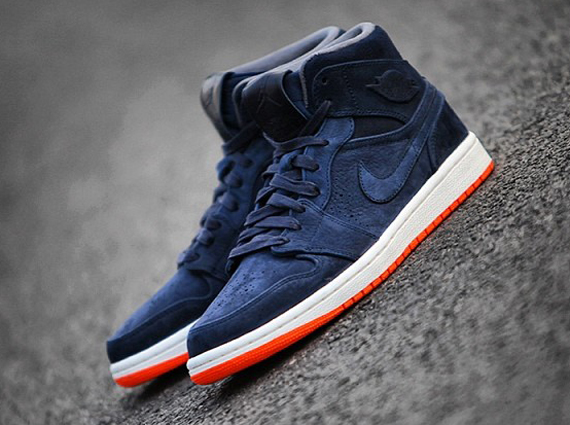 Air Jordan 1 Mid Navy Orange