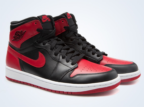 Air Jordan 1 Retro High OG "Bred" - Nikestore Release Info