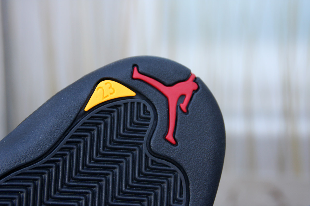 Air Jordan 12 Taxi Release Reminders 08