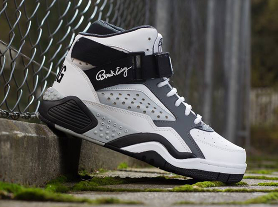 Ewing Focus White Black Grey 4