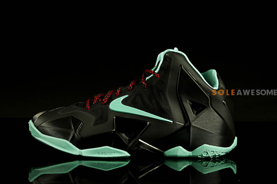 Lebron 11 Gs Black Mint Red 3