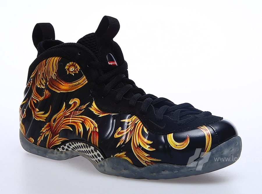 Nike Air Foamposite One Supreme Black Gold 02