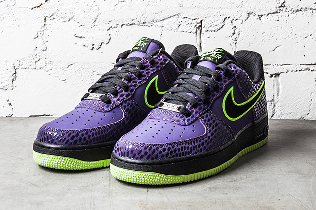 Nike Air Force 1 Low Court Purple Volt 2