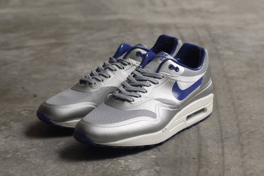 Nike Air Max 1 Night Track Pack 01