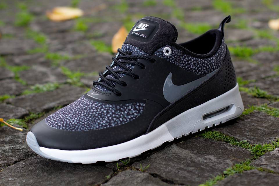 Nike Air Max Light Comfort 1 02