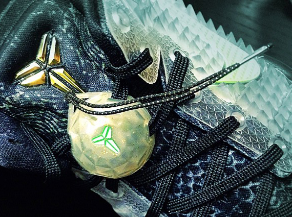 Nike Kobe 8 “Christmas” – Black – Electric Green – Cool Grey – Metallic Gold