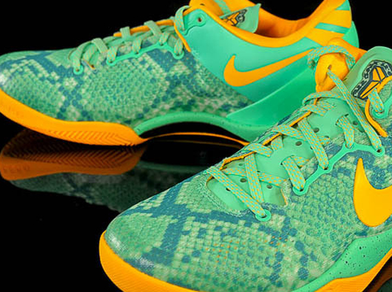 Nike Kobe 8 "Green Glow"