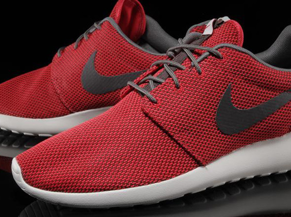 Nike Roshe Run Red Velvet Brown 00