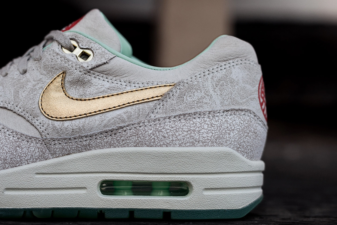 Nike Wmns Air Max 1 Horse 01