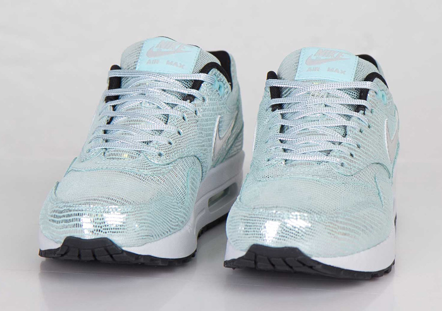 Nike Wmns Air Max 1 Qs Metallic Silver Glacier 04