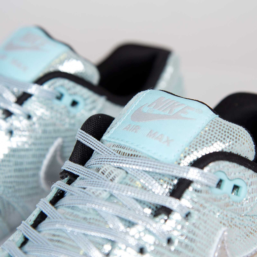 Nike Wmns Air Max 1 Qs Metallic Silver Glacier 06