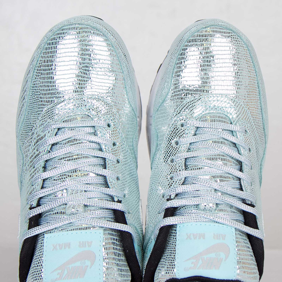 Nike Wmns Air Max 1 Qs Metallic Silver Glacier 08