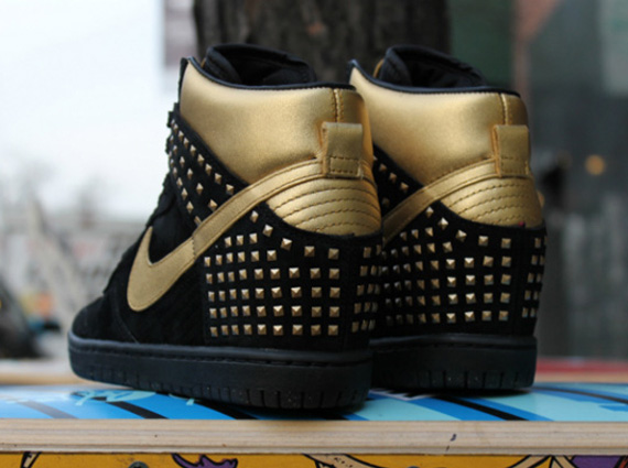 Nike WMNS Dunk Sky Hi "Gold Studs" - Release Date