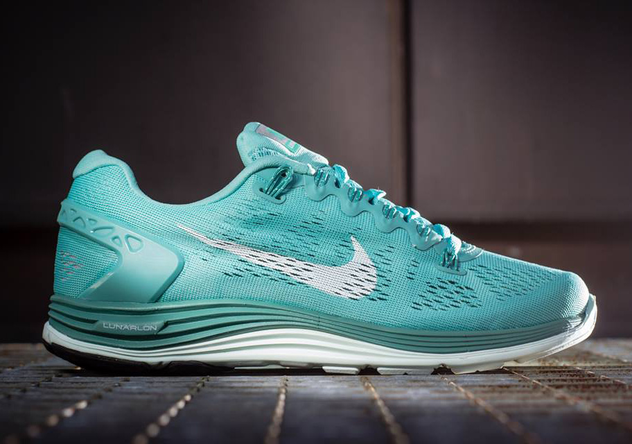 Nike WMNS LunarGlide+ 5 - Diffused Jade - Jade Glaze - Barely Volt