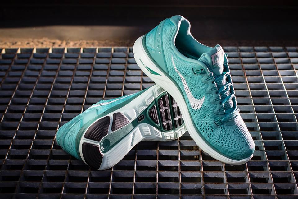 Nike Wmns Lunarglide 5 Teal White 02