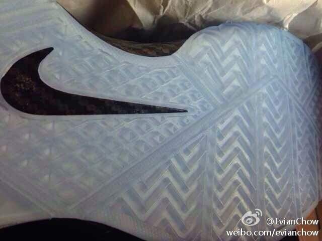 Nike Zoom Kobe 1 Retro Prelude 01
