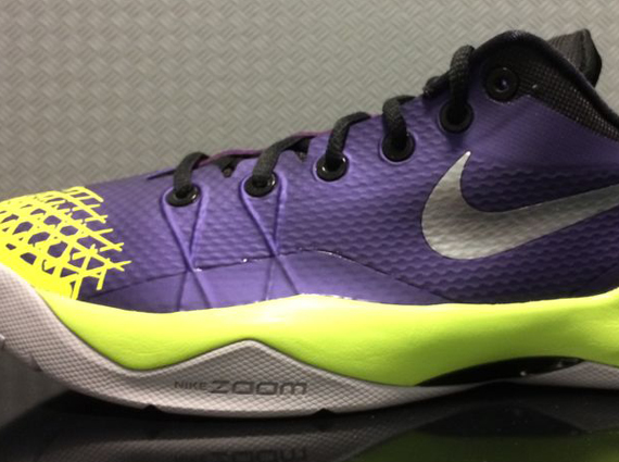 Nike Zoom Kobe 4 Venomenon Purple Volt