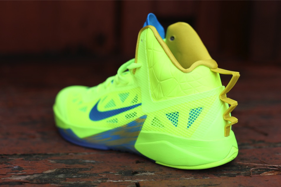 Nike Zoom Volt Vivid Blue 04