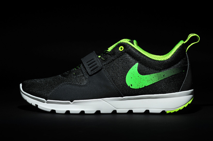 Stussy Nike Trainerendor Black Neon 4