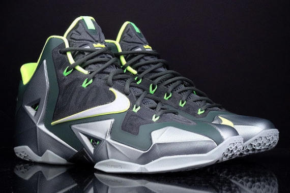 Nike LeBron 11 “Dunkman” – Release Reminder