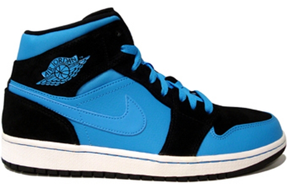 Air Jordan 1 Mid Powder Blue 03