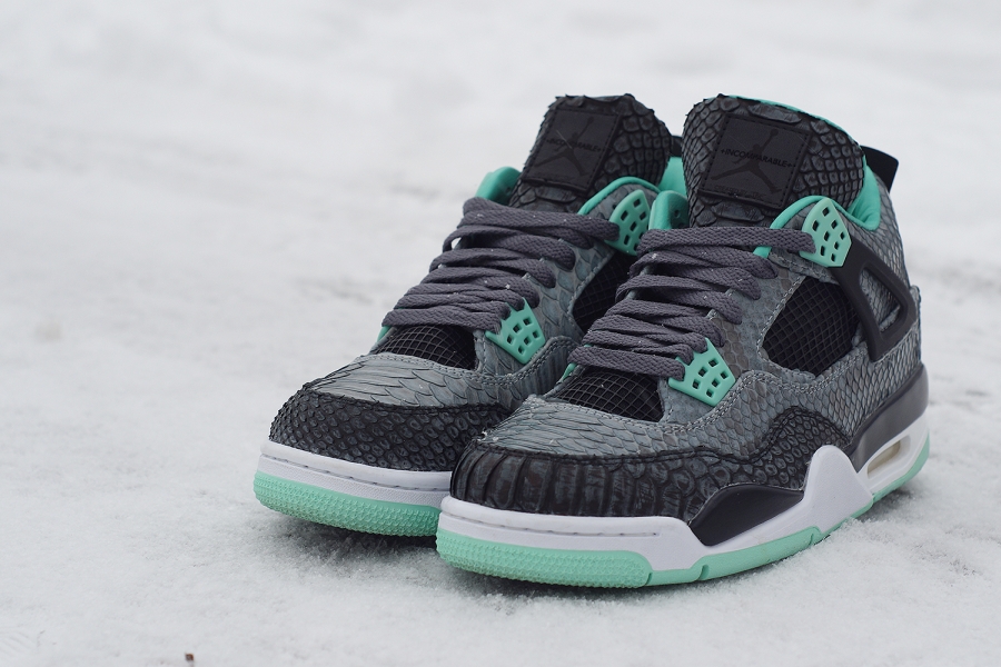 Air Jordan Iv Green Glow Python 02