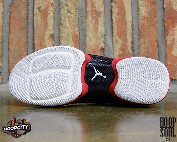 Air Jordan Xx8 Se Black White Red 01