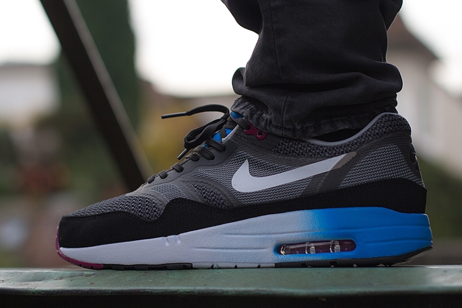 Air Max 1 C 2.0 Black White Dark Grey Wolf Grey 04