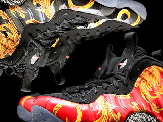 Supreme x Nike Air Foamposite One: Black vs Red