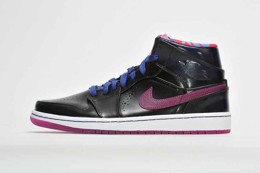 Horse Air Jordan 1 Mid Yoth 1