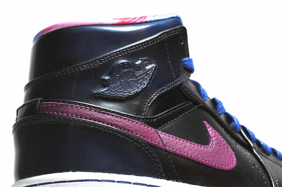 Horse Air Jordan 1 Mid Yoth 4