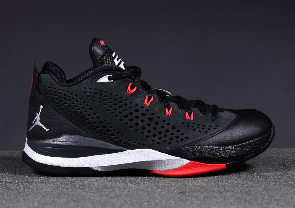 Jordan CP3.VII "Infrared 23"